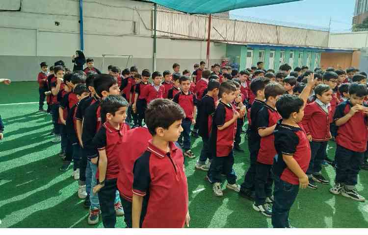 برگزاری مراسم سه شنبه داغ و اهدای جوایز دانش آموزان 12