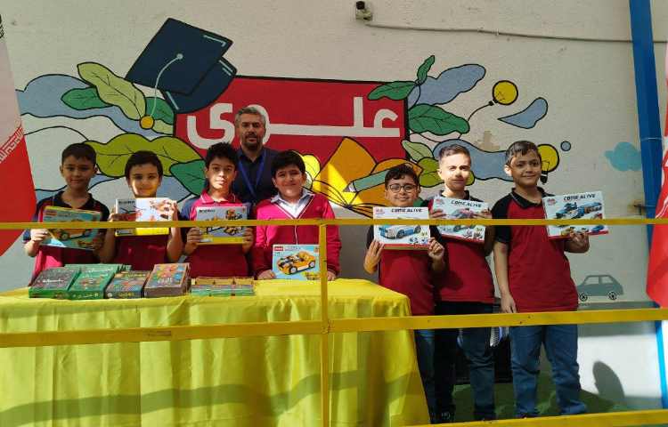 برگزاری مراسم سه شنبه داغ و اهدای جوایز دانش آموزان 14