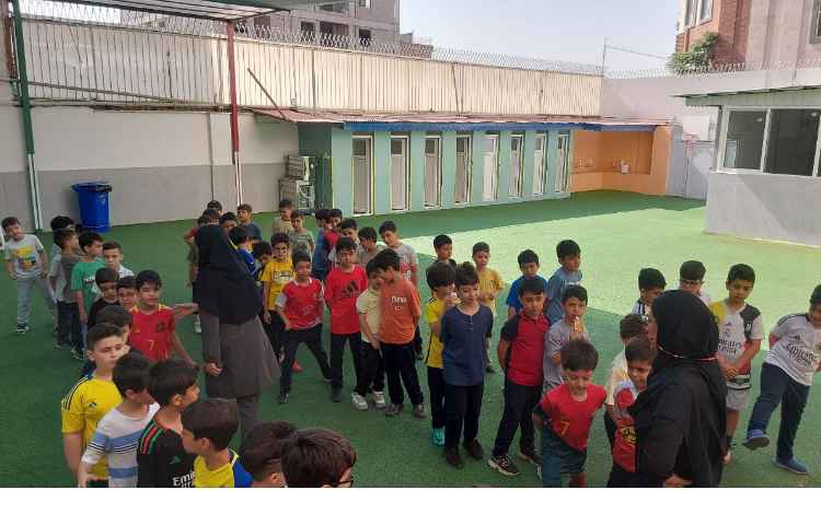 برگزاری مراسم صبحگاهی در سومین هفته پایگاه تابستانی 9