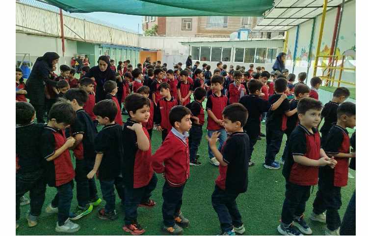 برگزاری مراسم صبحگاهی 10