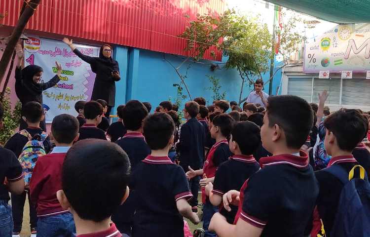 برگزاری مراسم صبحگاه زبانی ( خواندن قرآن و انجام ورزش انگلیسی) 1