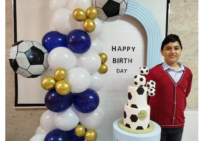 برگزاری مراسم متولدین آبان ماه 32