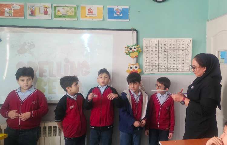 برگزاری مرحله دوم مسابقه spelling bee پایه دوم 1