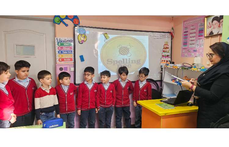 برگزاری مرحله دوم مسابقه spelling bee پایه دوم 4