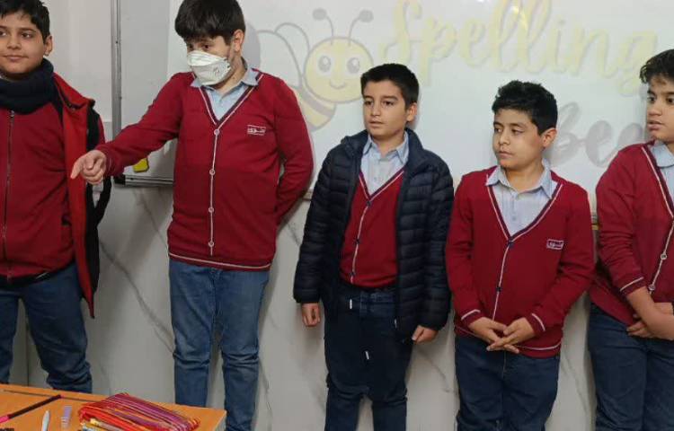 برگزاری مرحله‌ی اول مسابقه Spelling Bee به صورت درون کلاسی 3