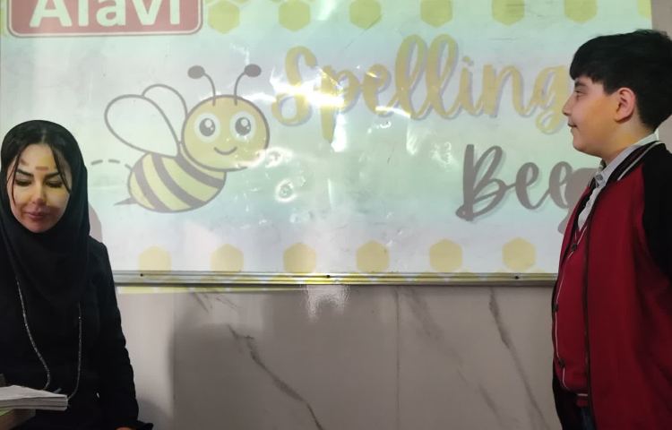 برگزاری مرحله‌ی اول مسابقه Spelling Bee به صورت درون کلاسی 3