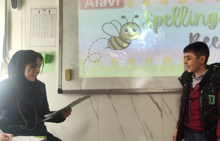 برگزاری مرحله‌ی اول مسابقه Spelling Bee به صورت درون کلاسی 4