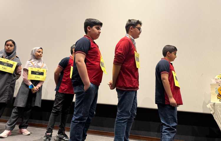 برگزاری مرحله‌ی فینال مسابقه‌ی Spelling Bee 8