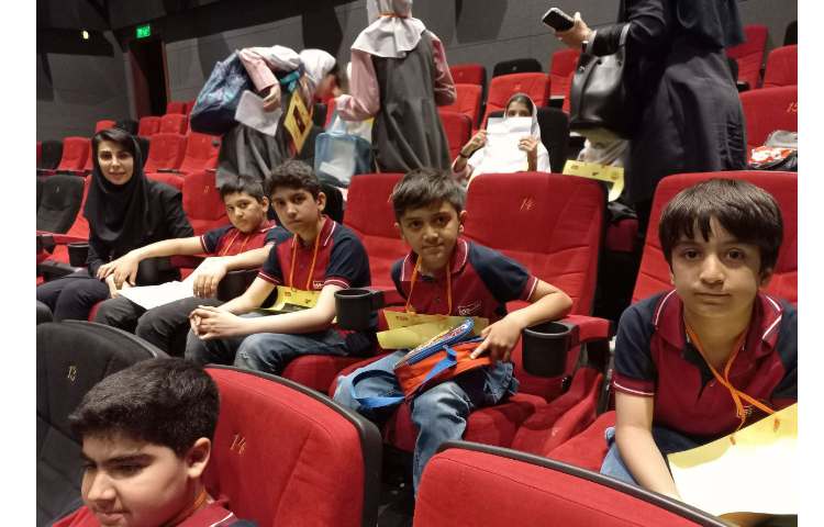 برگزاری مسابقات spelling bee بین شعب دبستان علوی 11