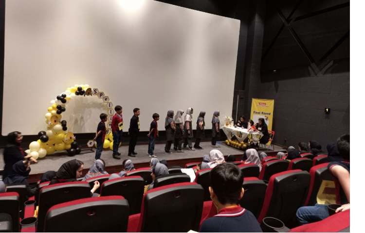 برگزاری مسابقات spelling bee بین شعب دبستان علوی 2