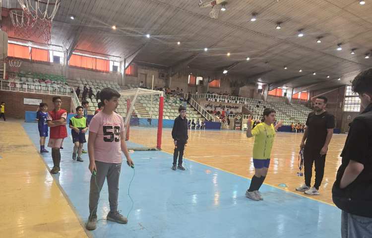 برگزاری مسابقات فوتسال بین شعب علوی 13