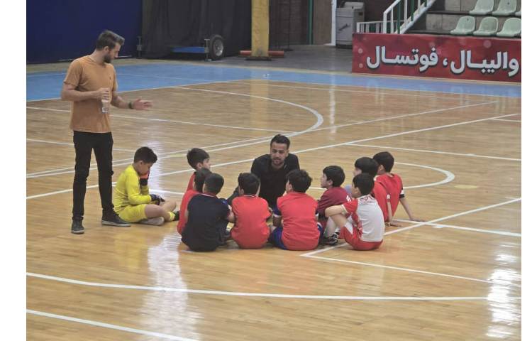 برگزاری مسابقات فوتسال بین شعب علوی 15