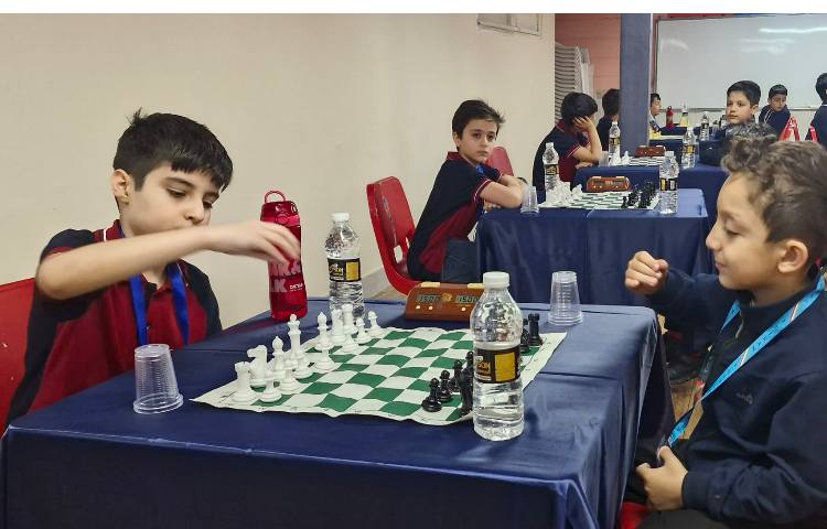 برگزاری مسابقات ورزشی بین شعب علوی(شطرنج، دارت) 3