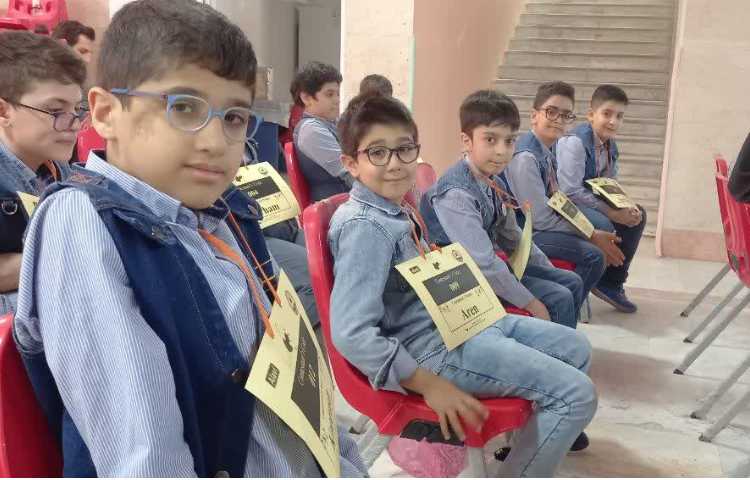 برگزاری مسابقه بین شعب spelling bee 3