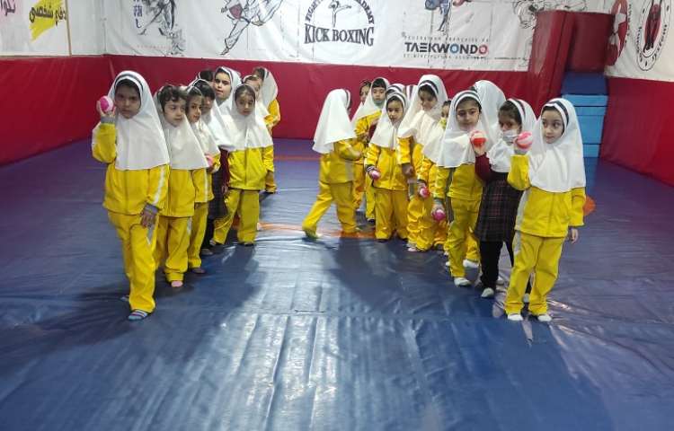 برگزاری مسابقه حمل توپ 3