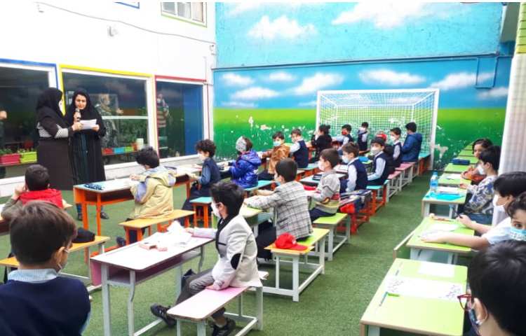 برگزاری مسابقه دست نوشته های طلایی بین دانش آموزان پایه اول 1