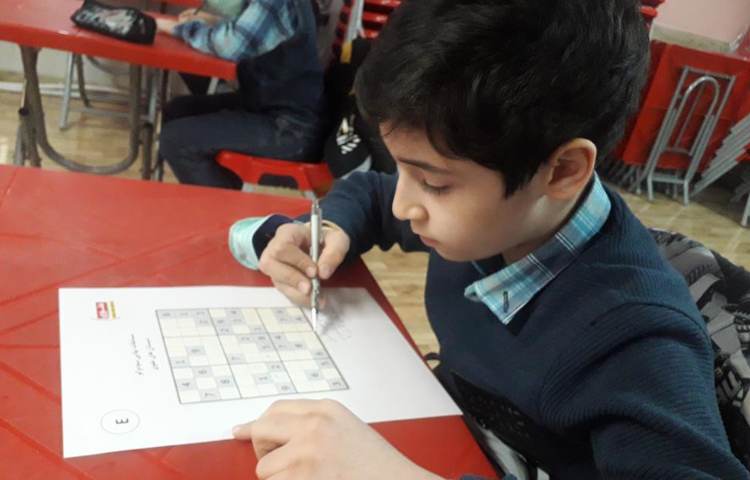 برگزاری مسابقه سودوکو بین شعب دبستان های علوی 22