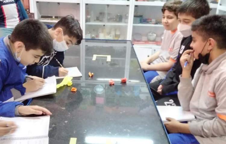 برگزاری مسابقه مث بال پایه ششم دبستان علوی