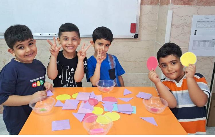 برگزاری مسابقه و بازی با هدف شناخت اشکال هندسی 3