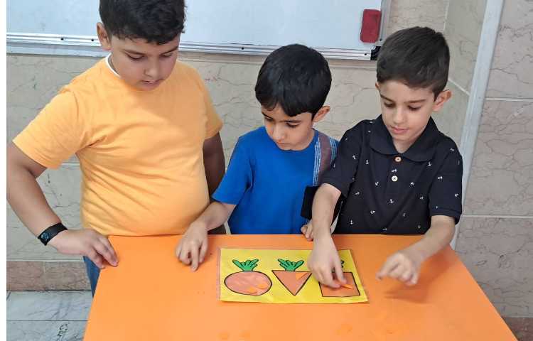 برگزاری مسابقه و بازی با هدف شناخت اشکال هندسی 6