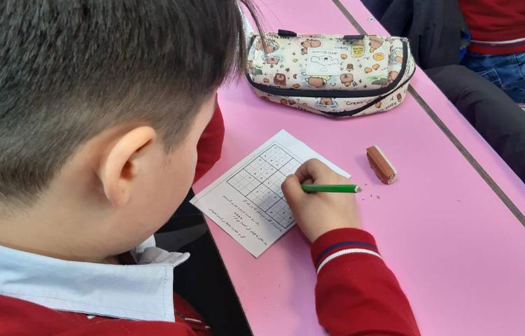 برگزاری مسابقه‌ی سودوکو 1