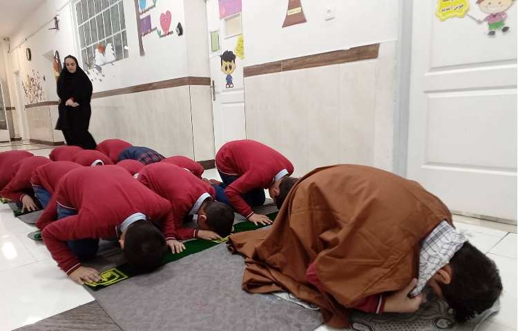 برگزاری نماز جماعت 2