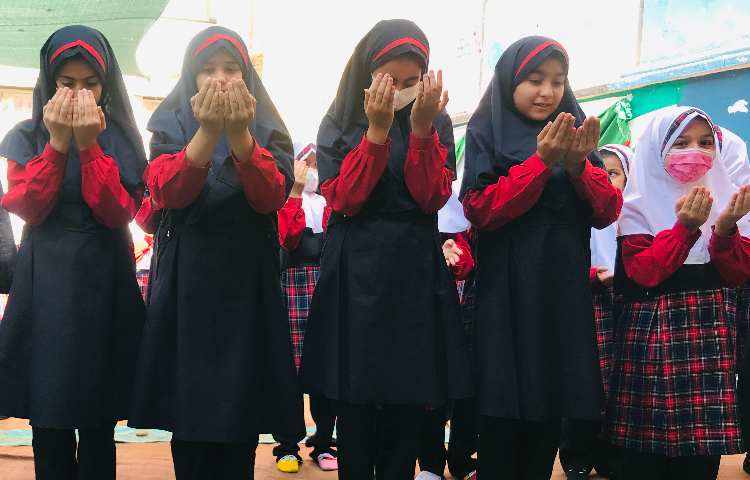 برگزاری نماز جماعت