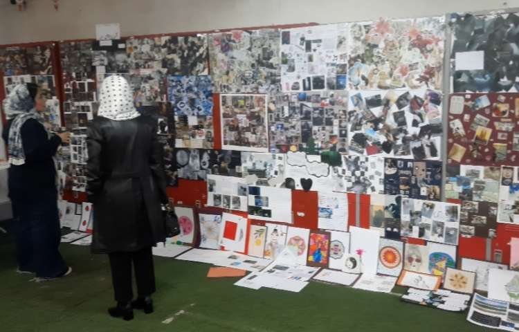 برگزاری نمایشگاه از پوسترها و دست سازه های هفته ملی علوم 5