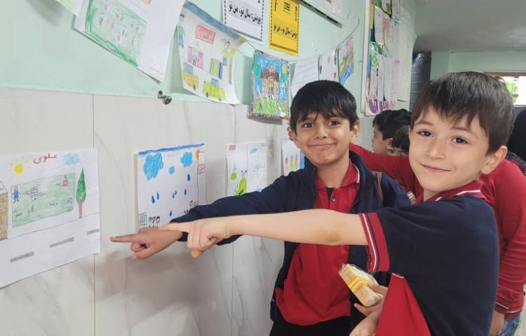 برگزاری نمایشگاه پویش سال نو،منِ نو با نقاشی ها و نوشته های دانش آموزان 15