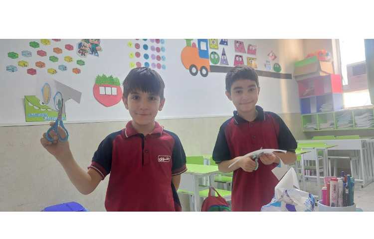 برگزاری نمایشگاه کلاسی با عنوان تلفیق هنر و علوم 6