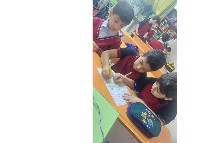 برگزاری نمایشگاه کلاسی با عنوان تلفیق هنر و علوم 7