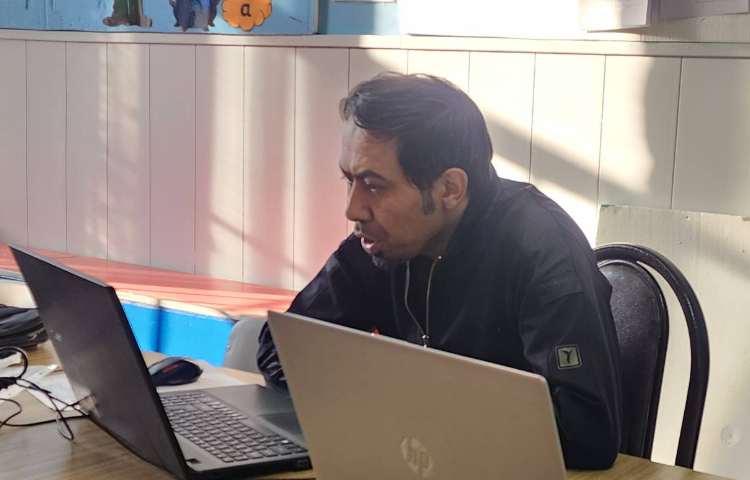 برگزاری و پشتیبانی کلاس های آنلاین 12