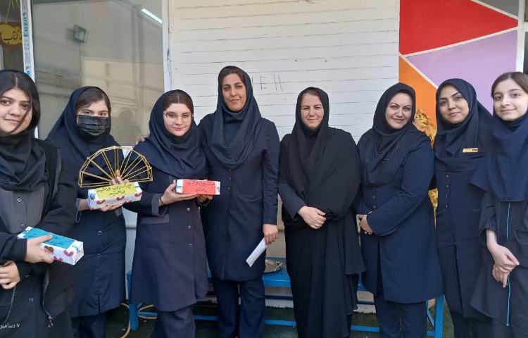 برگزاری کارسوق سازه ماکارونی سال تحصیلی 1403-1402 2