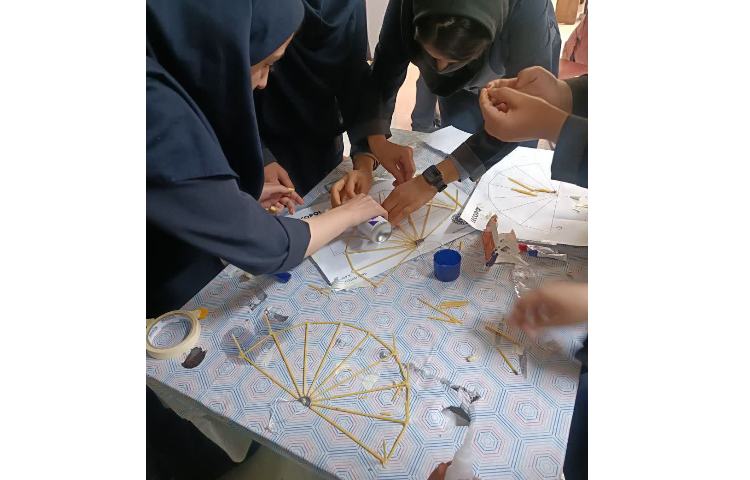 برگزاری کارسوق سازه ماکارونی سال تحصیلی 1403-1402 4