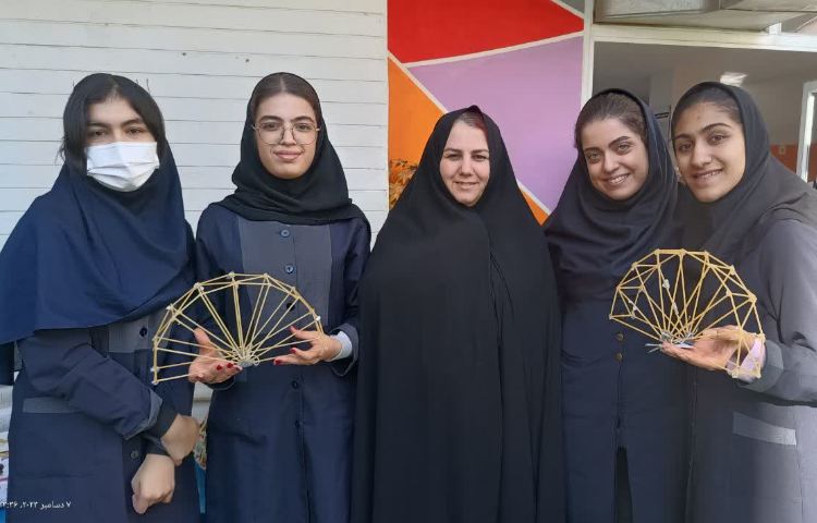 برگزاری کارسوق سازه ماکارونی سال تحصیلی 1403-1402 6