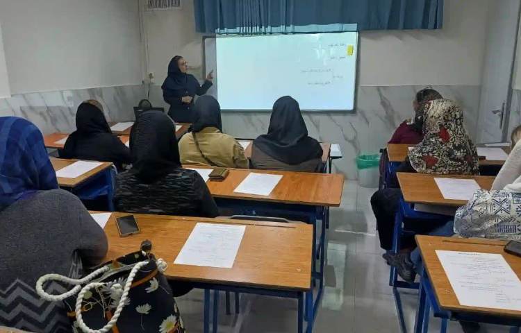 برگزاری کارگاه روانشناسی ویژه اولیا در مدرسه 1403-1402 1