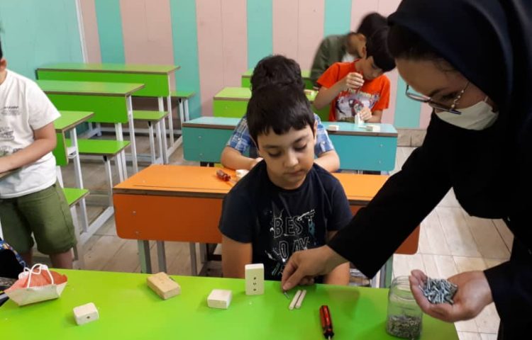 برگزاری کارگاه نجاری تابستانی ویژه دانش آموزان اول تا ششم 2
