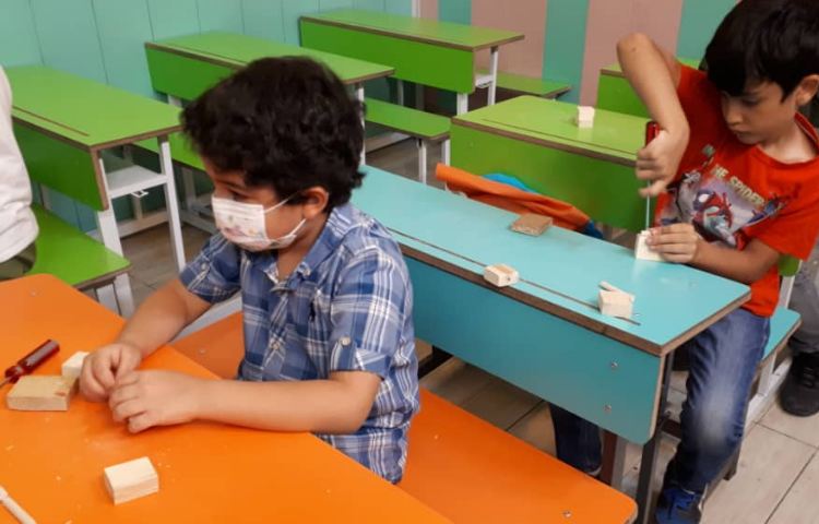 برگزاری کارگاه نجاری تابستانی ویژه دانش آموزان اول تا ششم 4