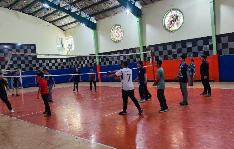 برگزاری کالاس ورزش و تربیت بدنی رشته فوتبال و والیبال 2