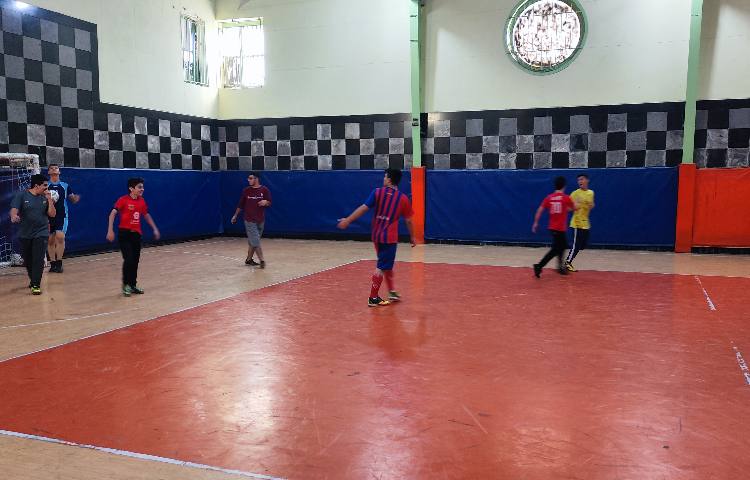 برگزاری کالاس ورزش و تربیت بدنی رشته فوتبال و والیبال 4