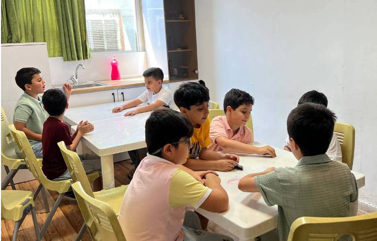 برگزاری کلاس آزمایشگاه شگفت انگیز در دبستان علوی نوین 2