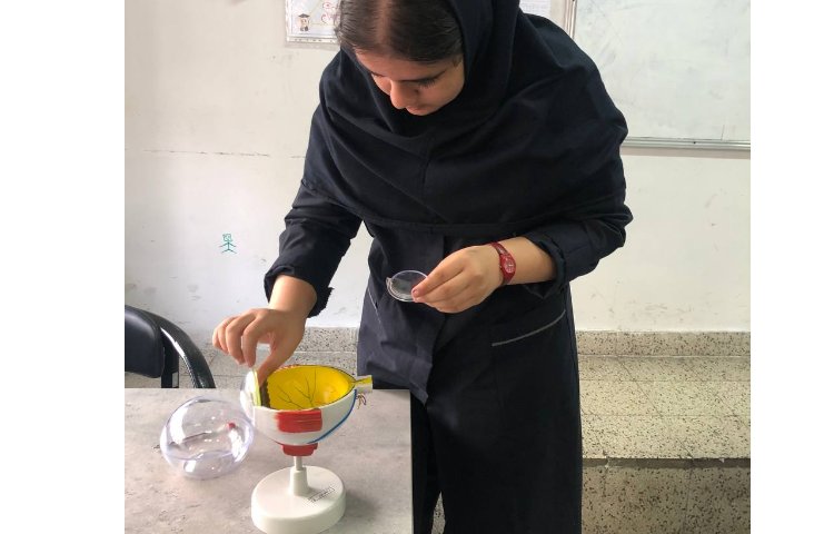 برگزاری کلاس آزمایشگاه شیمی 1