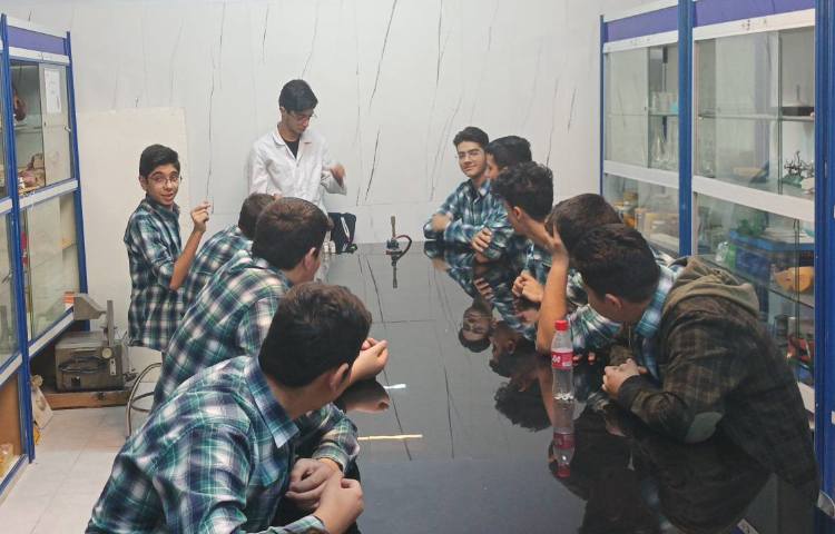 برگزاری کلاس آزمایشگاه 4