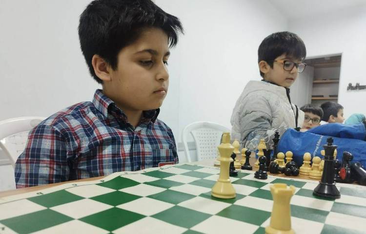 برگزاری کلاس شطرنج در دبستان علوی نوین 3