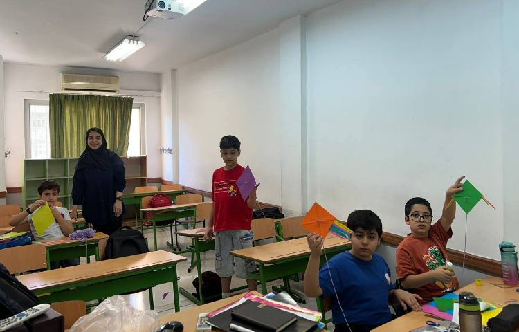 برگزاری کلاس علوم جذاب در دبستان علوی نوین 3