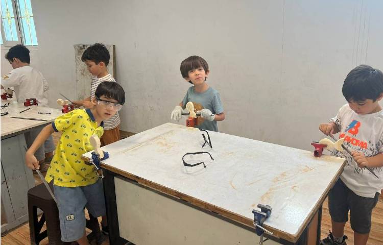 برگزاری کلاس ماهی چوبی - اول باراد در دبستان علوی نوین 4