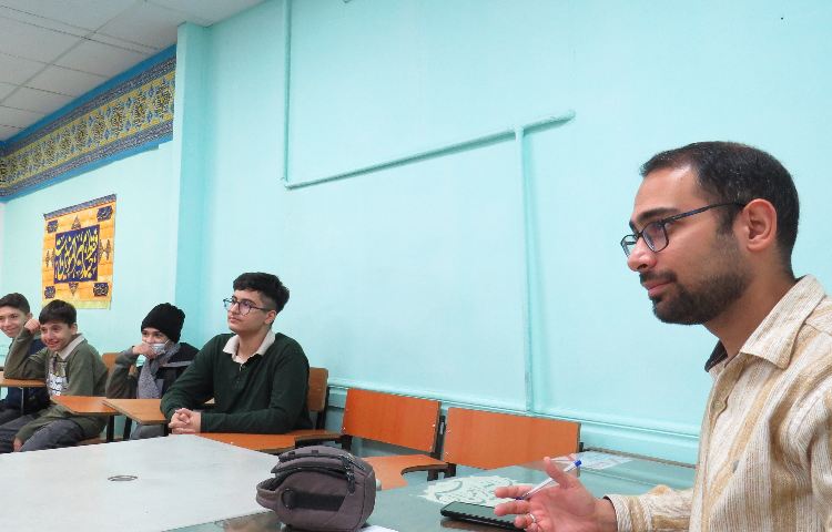 برگزاری کلاس های تئاتر و سرود