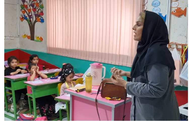 برگزاری کلاس های زبان زرافه در دبستان دخترانه پرتوعلوی 1