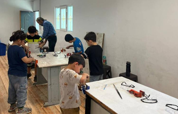 برگزاری کلاس پرنده چوبی - دوم شایان در دبستان علوی نوین 2