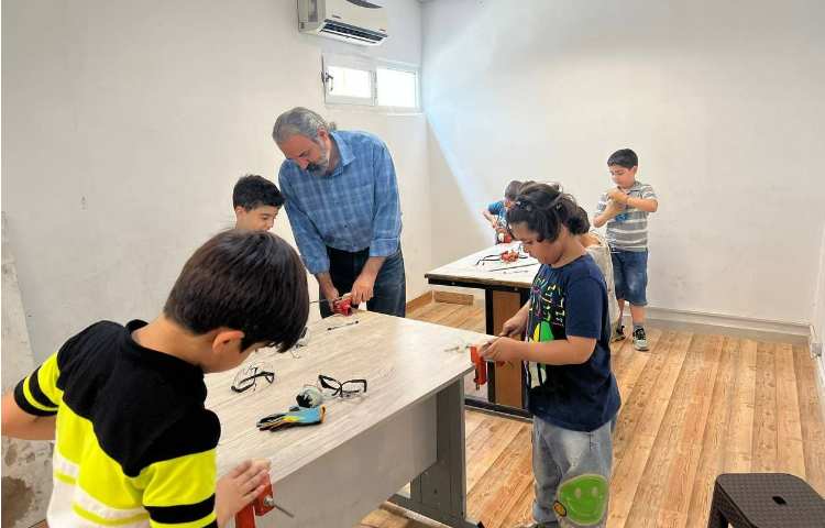 برگزاری کلاس پرنده چوبی - دوم شایان در دبستان علوی نوین 5